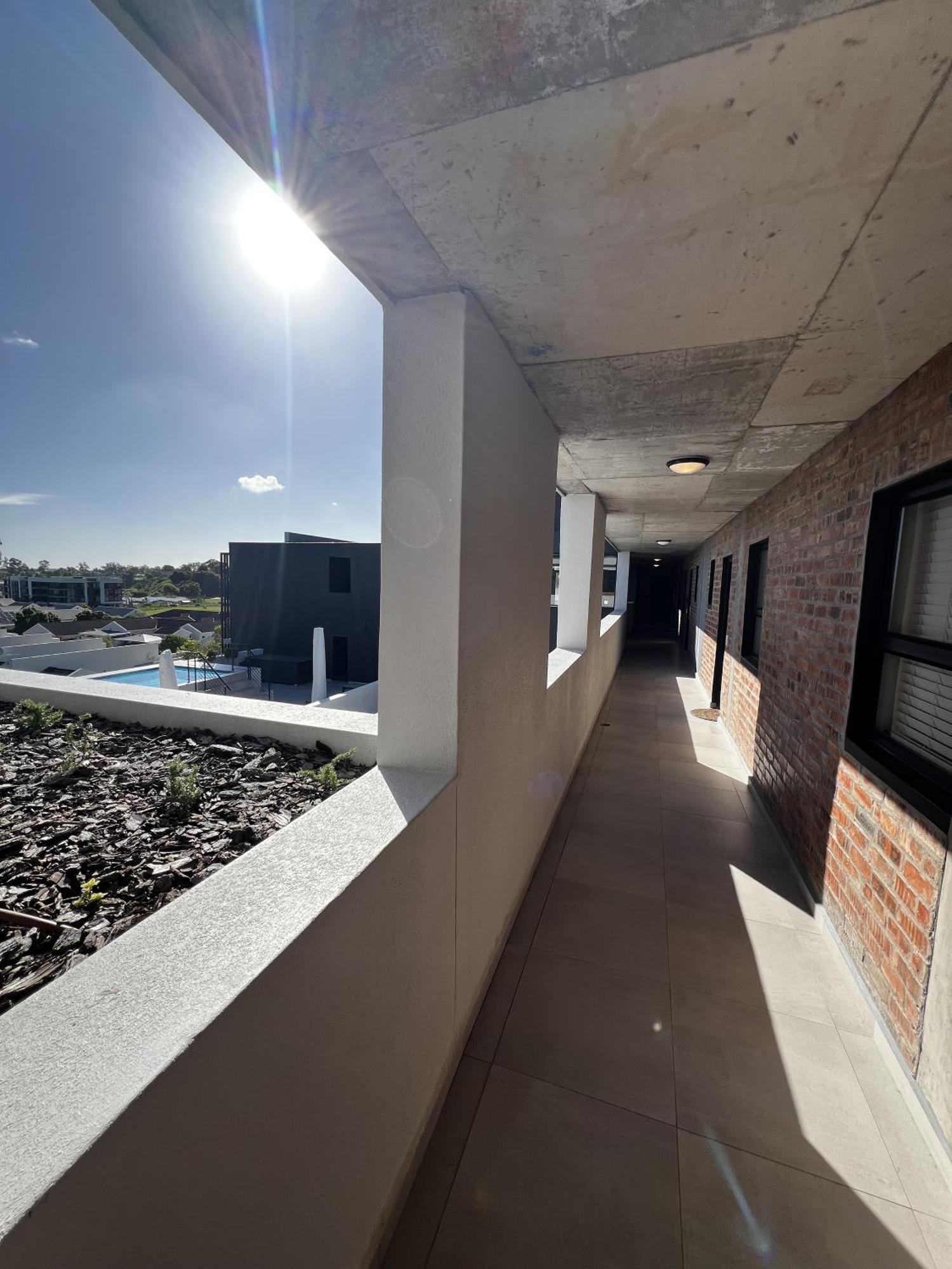 2 Bed Luxury Flat - George Mountain View With Pool Apartment Exterior photo